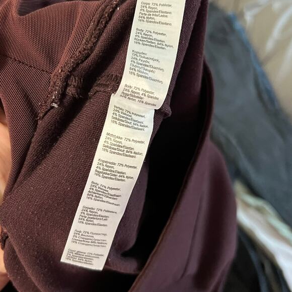 Spanx Assets Rd Hot Label Red Mid Rise Leggings Size Medium - Picture 6 of 7